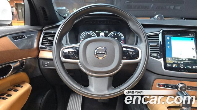 Volvo XC90 2020 — photo 19