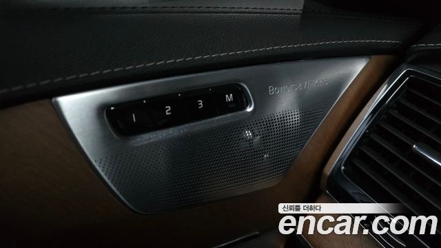 Volvo XC90 2020 — photo 26