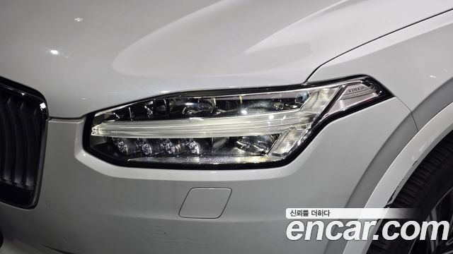 Volvo XC90 2020 — photo 8