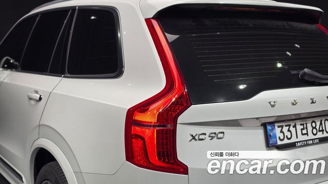 Volvo XC90 2020 — photo 9