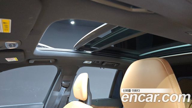 Volvo XC90 2020 — photo 33