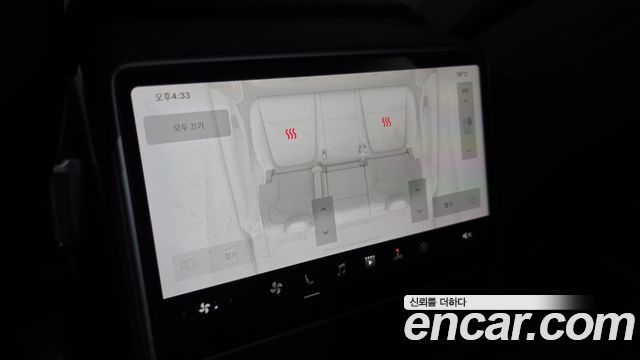 Tesla Model Y 2025 — photo 25