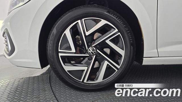 Volkswagen Jetta 2023 — photo 5