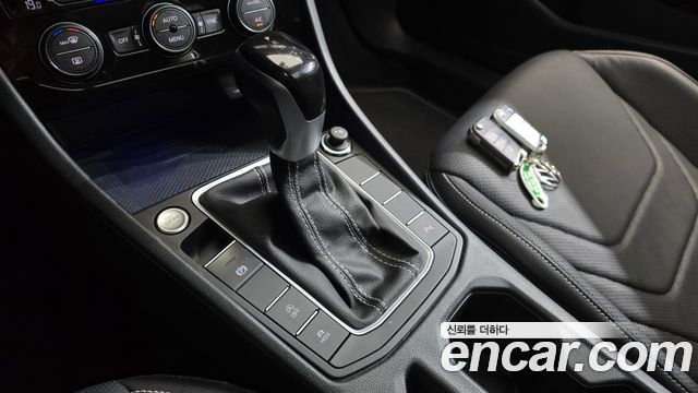 Volkswagen Jetta 2023 — photo 12