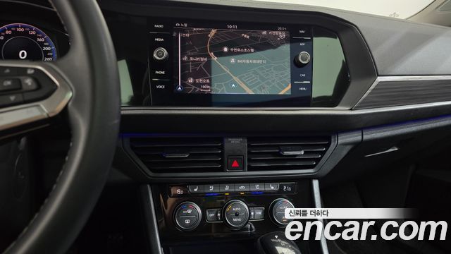 Volkswagen Jetta 2023 — photo 18