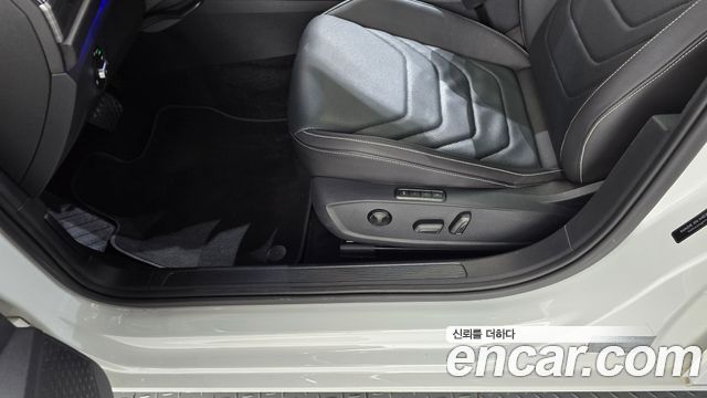 Volkswagen Jetta 2023 — photo 25