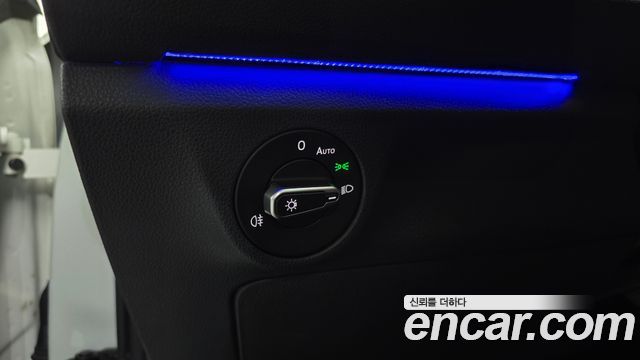 Volkswagen Jetta 2023 — photo 28
