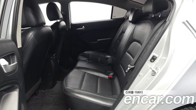 Kia K3 2013 — photo 16
