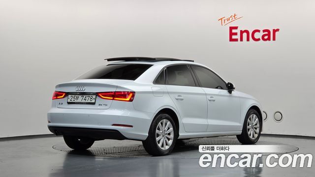 Audi A3 2015 — photo 2