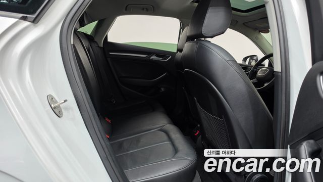 Audi A3 2015 — photo 12