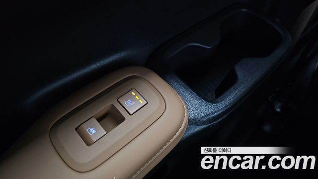 Hyundai Santafe 2024 — photo 18