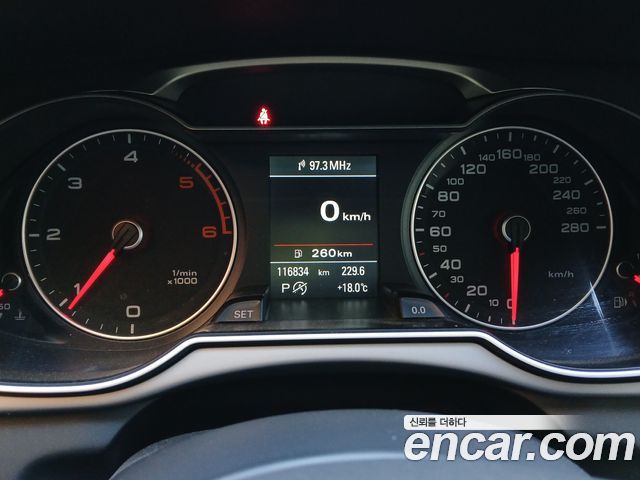 Audi A4 2014 — photo 8