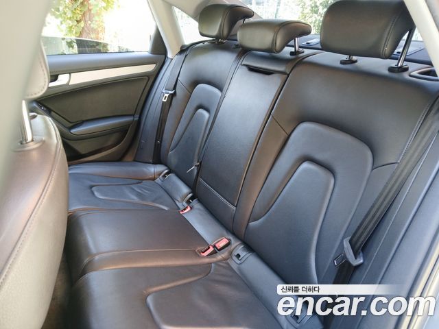 Audi A4 2014 — photo 12