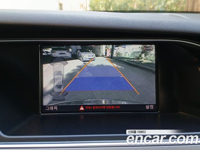 Audi A4 2014 — photo 17