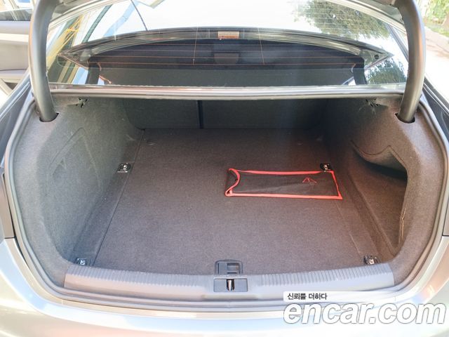 Audi A4 2014 — photo 19