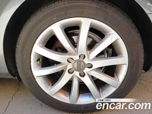 Audi A4 2014 — photo 20