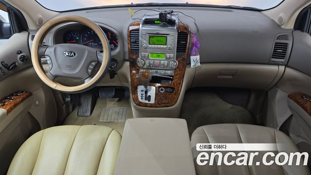 Kia Canival 2014 — photo 10