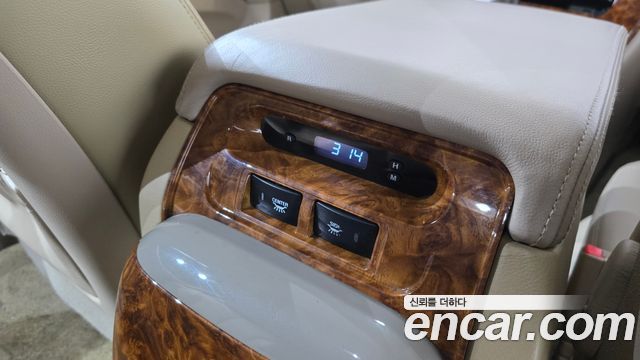 Kia Canival 2014 — photo 31