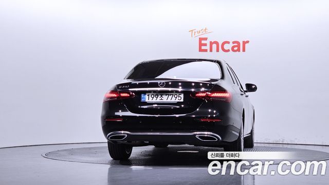 Mercedes-Benz E-Class 2021 — photo 4