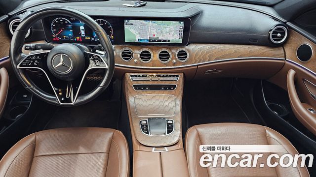Mercedes-Benz E-Class 2021 — photo 10