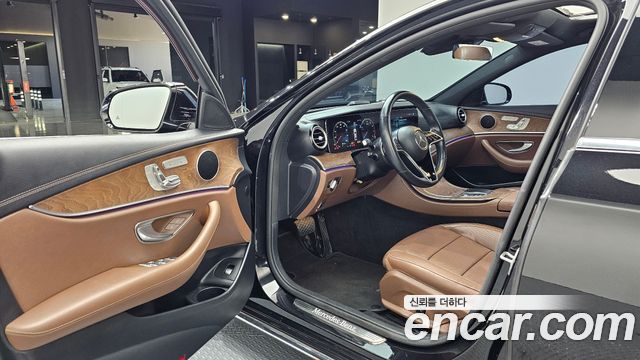 Mercedes-Benz E-Class 2021 — photo 13