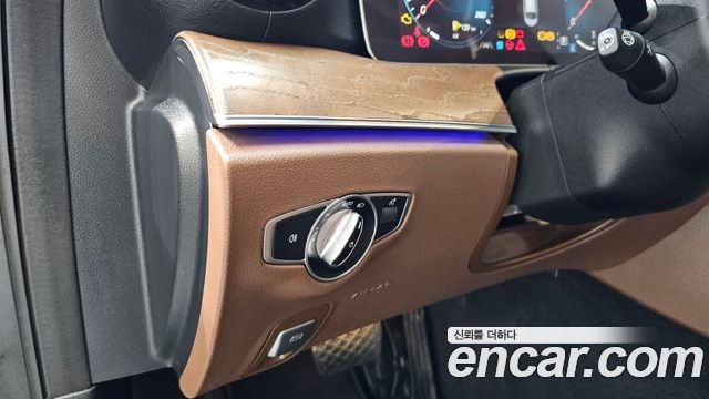 Mercedes-Benz E-Class 2021 — photo 22