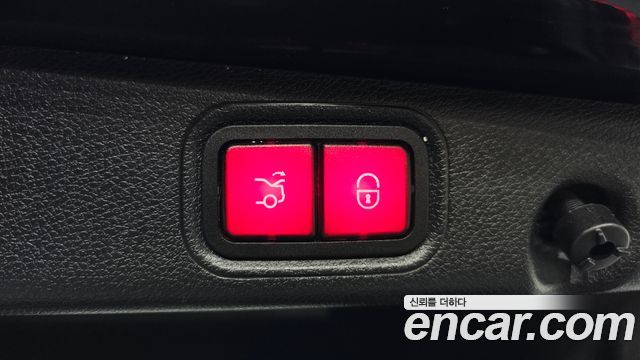 Mercedes-Benz E-Class 2021 — photo 26