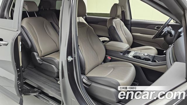 Kia Canival 2025 — photo 11