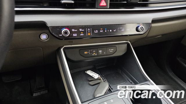 Kia Canival 2025 — photo 18