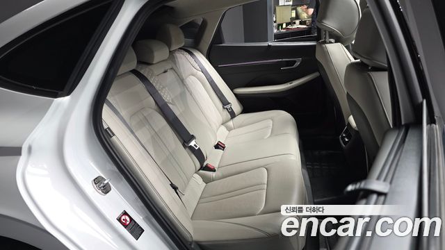 Hyundai Sonata 2020 — photo 18