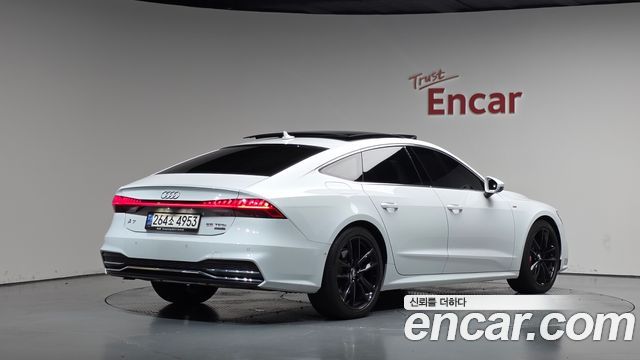 Audi A7 2020 — photo 2