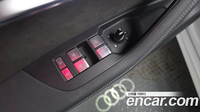 Audi A7 2020 — photo 35
