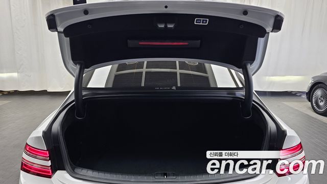 Genesis G80 2021 — photo 25