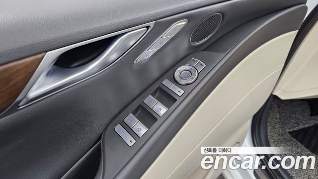 Genesis G80 2021 — photo 30