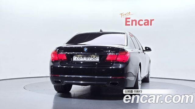 BMW 7-Series 2015 — photo 4
