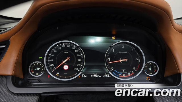 BMW 7-Series 2015 — photo 8