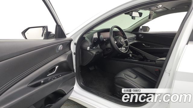 Hyundai AVANTE 2023 — photo 13