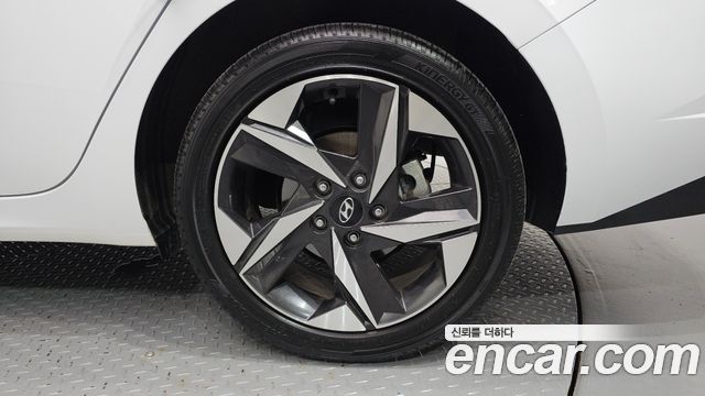 Hyundai AVANTE 2023 — photo 7