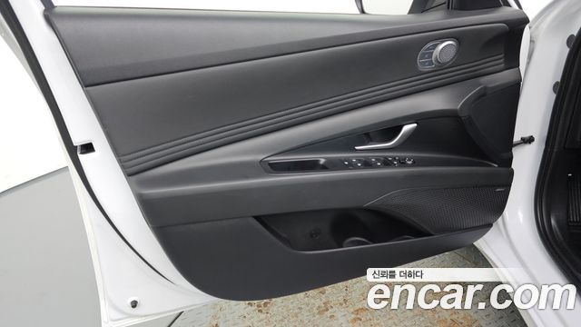 Hyundai AVANTE 2023 — photo 14