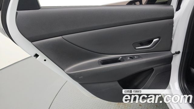 Hyundai AVANTE 2023 — photo 15