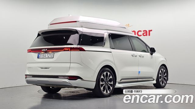 Kia Canival 2023 — photo 2