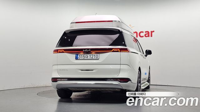 Kia Canival 2023 — photo 4