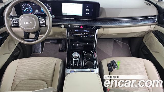 Kia Canival 2023 — photo 10