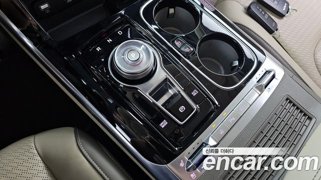 Kia Canival 2023 — photo 12