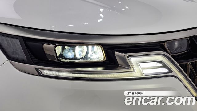 Kia Canival 2023 — photo 8