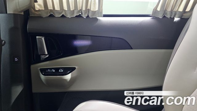 Kia Canival 2023 — photo 15