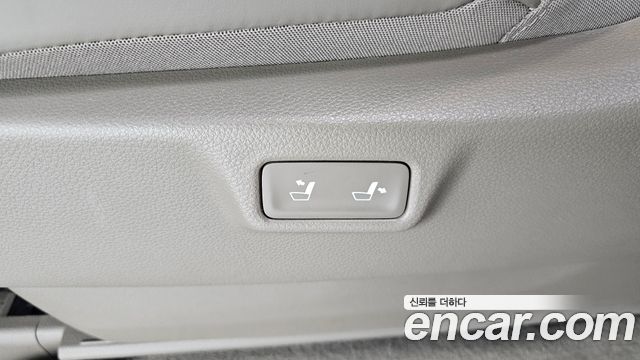 Kia Canival 2023 — photo 33