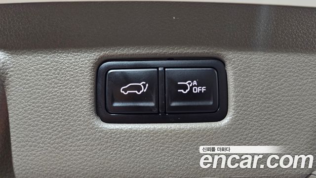 Kia Canival 2023 — photo 35