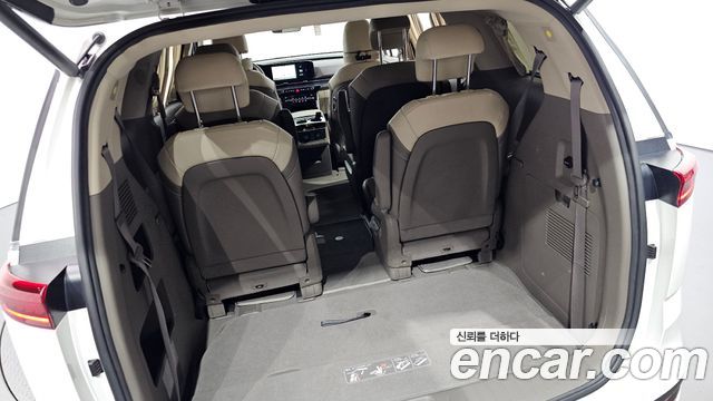 Kia Canival 2023 — photo 36