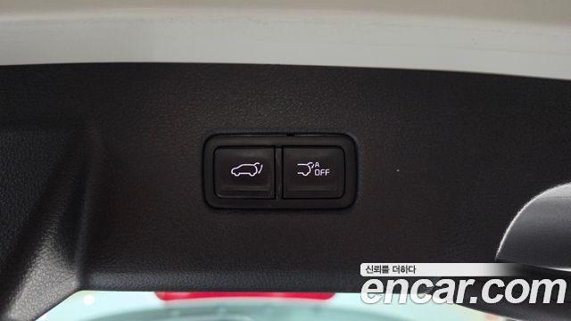 Kia Canival 2023 — photo 24